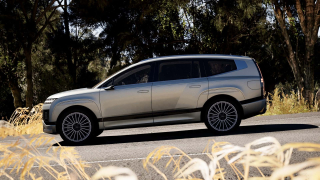 HYUNDAI Ioniq 9  110 kWh XClass