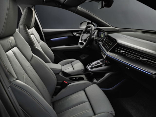 AUDI Q4 e-tron Q4 45 e-tron quattro Business Advanced