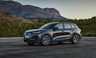 AUDI Q6 e-tron SQ6 SPB e-tron quattro Sport Attitude
