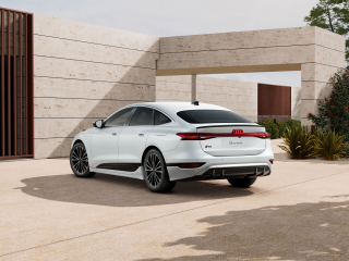 AUDI A6 S6 e-tron SPB quattro Sport attitude