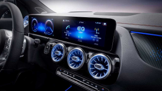 MERCEDES EQA 300 4Matic AMG Line Advanced Plus