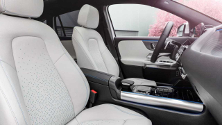 MERCEDES EQA 300 4Matic AMG Line Premium