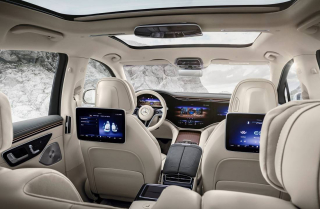 MERCEDES EQE 300 AMG Line Premium Extra
