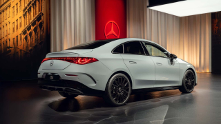 MERCEDES CLA 350 EQ 4Matic Premium