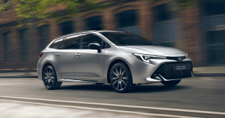 TOYOTA Corolla GR SPORT 1.8 Hybrid Touring Sports