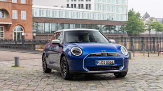 MINI Mini All Electric Mini Cooper SE Essential