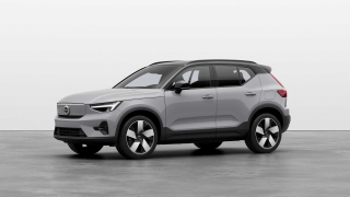 VOLVO XC40 B3 automatico Plus Black Edition N1