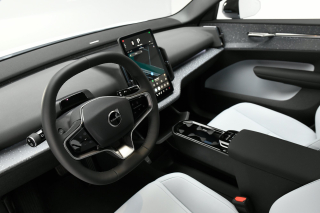 VOLVO EX30 P5 Long Range Plus N1