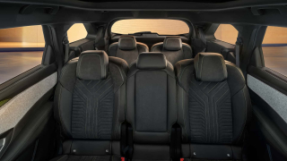 PEUGEOT 5008 Hybrid 145 e-DCS6 Allure